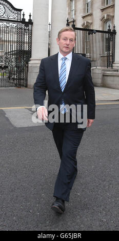 Taoiseach Enda Kenny sur la voie du lancement du rapport case for Investing in Europe 2013 à l'hôtel Merrion de Dublin. Banque D'Images