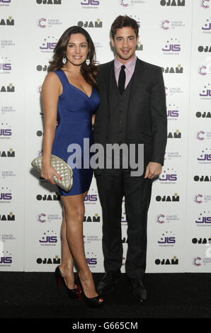 Kelly Brook et Danny Cipriani arrivent à l'OJAM en aide à la JLS Foundation qui recueille des fonds pour la recherche sur les cancers qui touchent les enfants et les jeunes, en partenariat avec cancer Research UK - à Battersea Evolution à Battersea Park, Londres. Banque D'Images