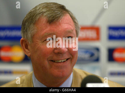 Alex Ferguson conférence de presse Banque D'Images