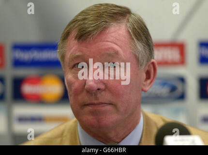 Alex Ferguson conférence de presse Banque D'Images