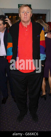 Chris Tarrant, DJ et présentateur de télévision, arrive à BAFTA Piccadilly pour une fête qui célèbre le 20e anniversaire de TV-Am. Banque D'Images