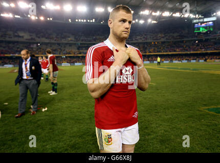 Les Lions Jamie Heaslip quittent le terrain après leur défaite en Australie lors du deuxième Test au Etihad Stadium, à Melbourne. Banque D'Images