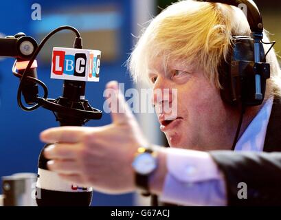 Boris Johnson sur LBC Banque D'Images