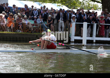 Aviron - 2013 Henley Royal Regatta - troisième jour - Henley-on-Thames.Alan Campbell participe aux Diamond Challenge Sculls au cours du troisième jour de la régate royale Henley, Henley on Thames. Banque D'Images