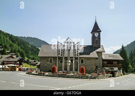 Morgins village, station de ski et de destination de vacances populaire en été, la région des Portes du soleil touristique, Suisse Banque D'Images