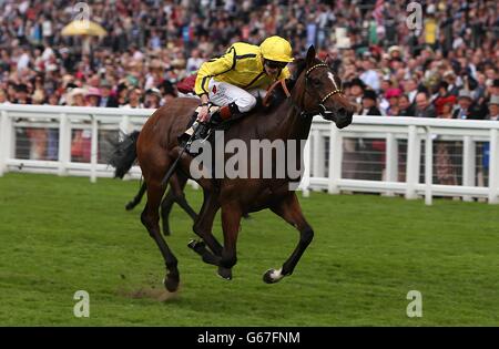 Les courses de chevaux - Le Royal Ascot 2013 - Jour deux - Ascot Racecourse Banque D'Images