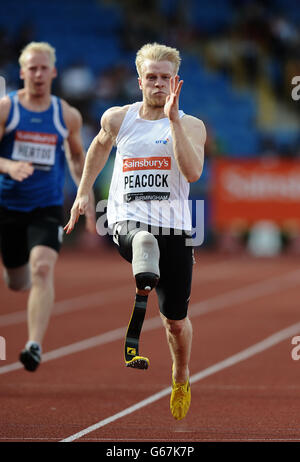 Athlétisme - Diamond League Meeting - Day One - Birmingham Alexander Stadium.Jonnie Peacock de Grande-Bretagne sur son chemin pour gagner la course hommes de 100m - T43/44 Banque D'Images