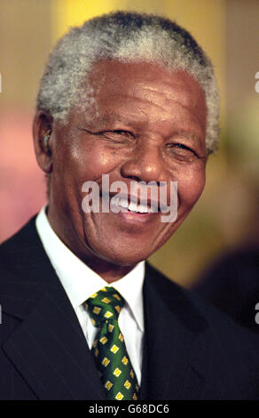 Nelson Mandela smiles Banque D'Images