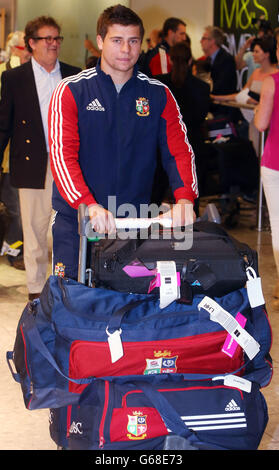 Ben Youngs, des Lions britanniques et irlandais, arrive à l'aéroport d'Heathrow, après le triomphe de la série Test contre l'Australie, quelques heures avant que l'équipe de cricket de l'Angleterre ne vienne prendre le bâton. Banque D'Images