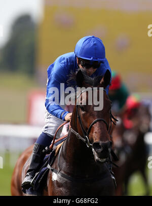 La course de chevaux 2013 - 2013 Piper-Heidsieck - Abu Dhabi Festival Juillet Messieurs's Day - Newmarket Racecourse Banque D'Images