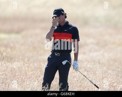 Rory McIlroy, d'Irlande du Nord, a l'air d'être abattu le troisième jour du deuxième championnat ouvert 2013 au Muirfield Golf Club, East Lothian. Banque D'Images