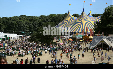 Latitude Festival 2013 - jour 1.Vue générale sur le site au Latitude Festival à Henham Park près de Southwold, Suffolk. Banque D'Images