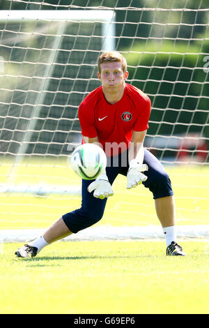 Football - Championnat de football Sky Bet - Charlton Athletic Training - Sparrows Lane. Charlton Athletic Goalkeeper Dillon Phillips Banque D'Images