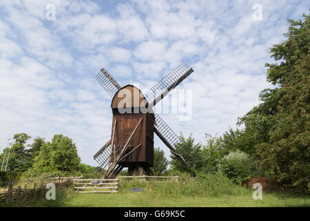 Lyngby, Danemark - 23 juin 2016 : un moulin à vent historique dans l'Frilands Museum. Banque D'Images