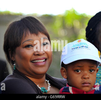 Zindzi Mandela, fille de Nelson Mandela lors de la célébration de la course mondiale du Clipper Round avec les Ambassadeurs arc-en-ciel de Sapinda, à Rosebank à Johannesburg, en Afrique du Sud. Banque D'Images