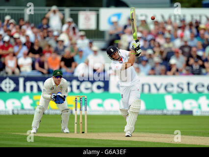 Kevin Pietersen d'Angleterre pendant le premier jour du quatrième match d'essai de cendres d'Investec au Emirates Durham ICG, Durham. Banque D'Images