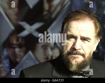 L'acteur Brian Cox arrive pour la première du film de charité X-Men 2 au complexe cinématographique Warner Village à Édimbourg. Banque D'Images