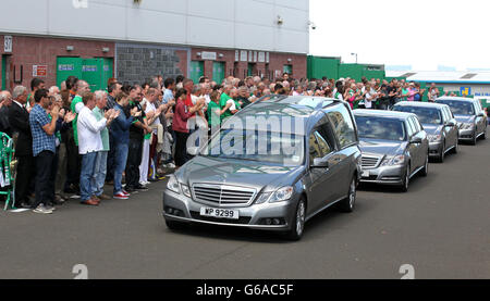 Lawrie Reilly funeral Banque D'Images