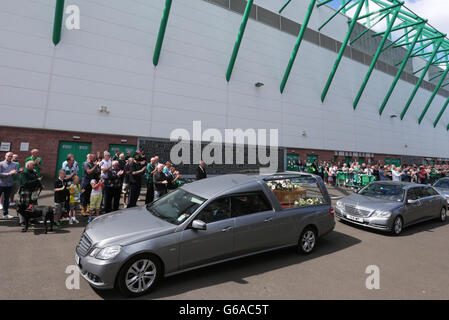 Lawrie Reilly funeral Banque D'Images