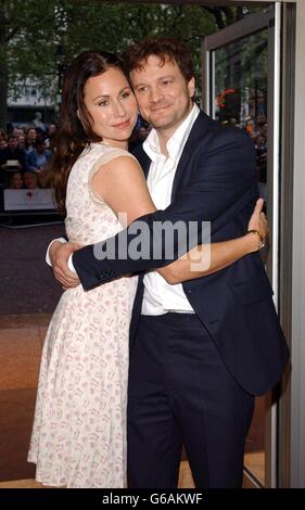 Le pilote et acteur d'ACTRES Minnie Colin Firth arrive à Odeon West End, Londres, pour la première du film britannique de Hope Springs. Banque D'Images