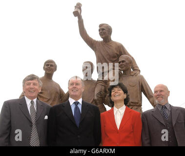 66 Les gagnants de la Coupe du monde statue Banque D'Images