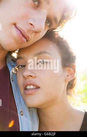Jeune couple, portrait Banque D'Images