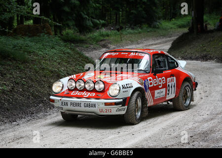 Goodwood, West Sussex, UK. 24 Juin, 2016. Goodwood Festival of Speed Rally Phase, 24.6.16, Goodwood, West Sussex, UK Crédit : Malcolm Greig/Alamy Live News Banque D'Images