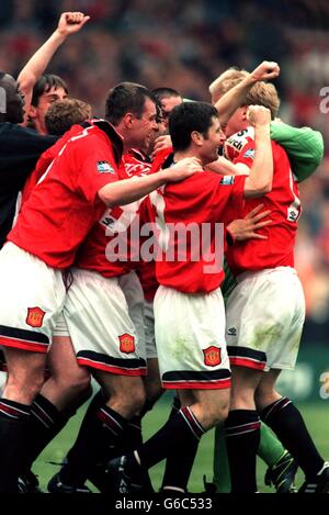 Football - FA Cup - Littlewoods Final - Manchester United v Liverpool Banque D'Images