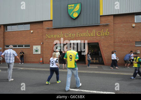 Football - Barclays Premier League - Norwich City / Everton - Carrow Road. Une vue générale à l'extérieur de Carrow Road Banque D'Images