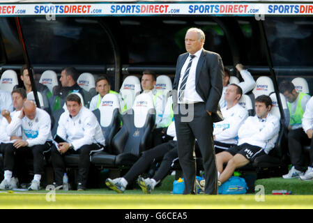 Football - Barclays Premier League - Newcastle United / Fulham - St James' Park. Martin Jol, gestionnaire, FC Fulham Banque D'Images