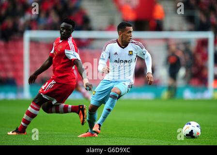 Soccer - Barclays Premier League - Southampton v West Ham United - St Mary's Banque D'Images