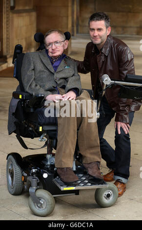 Hawking assiste à la premiere biopic Banque D'Images