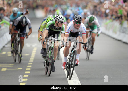 Cyclisme - 2013 Tour de Grande-Bretagne - Stage 8 - Londres.Mark Cavendish d'Omega Pharma-Quick Step remporte la huitième étape du Tour de Grande-Bretagne de 2013 à Londres. Banque D'Images