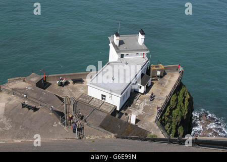 Le Phare Ouest - également un centre d'oiseaux de mer RSPB - sur l'île de Rathlin, comté d'Antrim, en Irlande du Nord. Banque D'Images