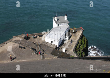 Le Phare Ouest - également un centre d'oiseaux de mer RSPB - sur l'île de Rathlin, comté d'Antrim, en Irlande du Nord. Banque D'Images