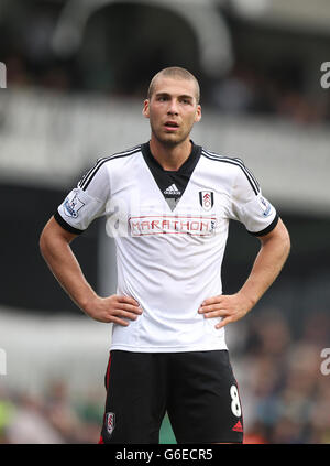 Football - Barclays Premier League - Fulham / West Bromwich Albion - Craven Cottage.Pajtim Kasami, Fulham Banque D'Images