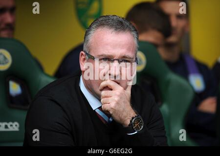 Football - Barclays Premier League - Norwich City / Aston Villa - Carrow Road. Paul Lambert, directeur de la villa Aston Banque D'Images