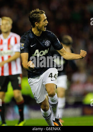 Adnan Januzaj de Manchester United célèbre son deuxième but lors du match de la Barclays Premier League Sunderland / Manchester United au stade de la lumière, Sunderland Banque D'Images