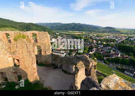 Château de Staufen et vignobles , à la recherche de Staufen, Staufen im Breisgau, Allemagne, Bade-Wurtemberg, Schwarzwald, Forêt-Noire Banque D'Images