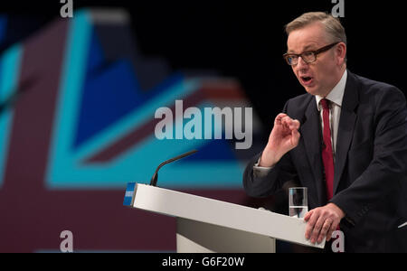 le secrétaire à l'éducation Michael Gove s'adresse aujourd'hui à la conférence du Parti conservateur à Manchester. Banque D'Images