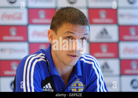 Chris Baird, d'Irlande du Nord, lors de la conférence de presse à l'hôtel Hilton, Bakou, Azerbaïdjan. Banque D'Images