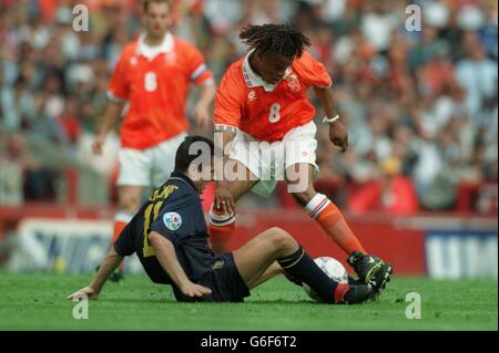 L'EQUIPE N°15.582 du 11/06/1996 - Euro 96 : France-Roum 1-0/ Pays-Bas