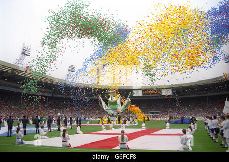 08 JUIN 96. Angleterre contre Suisse à Wembley. La cérémonie d'ouverture Banque D'Images