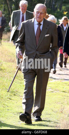 Le duc d'Édimbourg visite un projet de conservation du VTC à la réserve naturelle de Dersingham Bog, sur le domaine Royal Sandringham, Norfolk. Banque D'Images