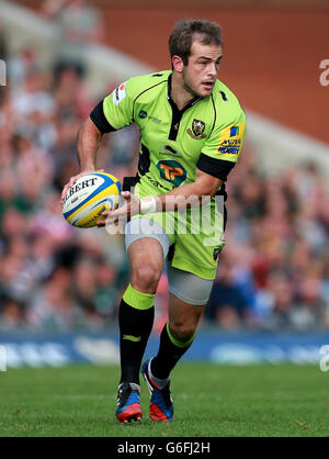 Rugby Union - Aviva Premiership - Leicester Tigers / Northampton Saints - Welford Road.Northampton Saints Stephen Myler pendant le match de première compagnie d'Aviva à Welford Road, Leicester. Banque D'Images