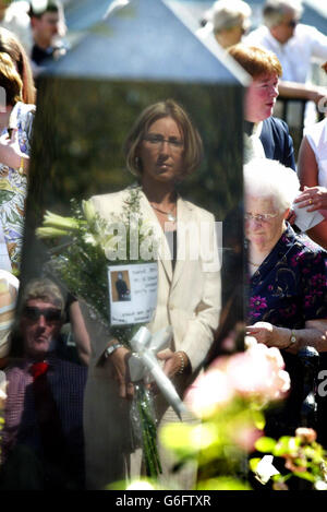 Attentat d'Omagh memorial - Caroline Gibson Banque D'Images