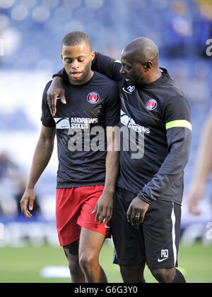 Charlton Athletic gestionnaire adjoint Alex Dyer Cousins avec la Jordanie Banque D'Images