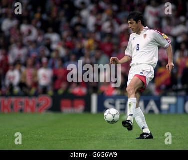 Football - Euro 96 - Groupe D - Croatie / Turquie - City Ground, Nottingham. Slaven Bilic, Croatie Banque D'Images