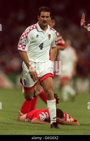 Football - Euro 96 - Groupe D - Croatie / Turquie - City Ground, Nottingham. Igor Stimac, Croatie Banque D'Images
