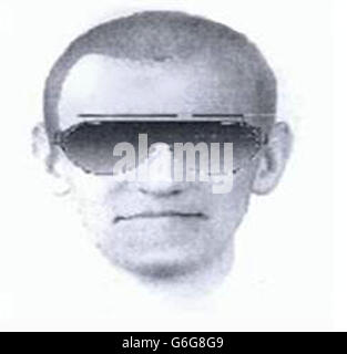 MEILLEURE QUALITÉ DISPONIBLE image e-fit sans date émise par la police métropolitaine, dans le cadre des enquêtes sur la disparition de Madeleine McCann en 2007, d'un homme vu à deux reprises par un témoin le 30 avril, vers le 0800 et le 2 mai, vers 1200 heures.Les deux observations étaient près de l'appartement G5A.Il est décrit comme blanc, 30-35 ans, fin, cheveux courts de couleur claire, rasé à 1 cm de longueur, avec des taches sur son visage décrites comme étant causées par le rasage.Dans les deux cas, il avait des lunettes de soleil noires avec un cadre épais, et portait une veste en cuir noir. Banque D'Images